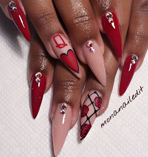 Queen of hearts❤#sculptednails #freeform nails #aznails#arizonanails #nailsinaz #nails2inspire #notd #whodoesyournails #nailart #480 #602 #phoenixaznails #phxnails #cleancuticles #upcloseandpersonal #nailsinarizona #nailtechlife#ilovemyjob#stashhouseaz #602nails #480nails Dotted Nails, Arizona Nails, Hearts Nail Art, Steampunk Nails, Gem Nail Designs, Hearts Nails, Nail Artwork, Crazy Nail Designs, Holloween Nails