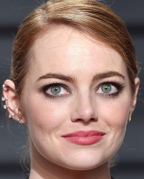 Emma Stone Eyes, Emma Stone Makeup, Fierce Eyes, Makeup Fails, Halloween Eye Makeup, Gorgeous Eyes, Makeup For Beginners, Celebrity Makeup, Emma Stone