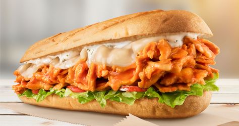 Chicken Buffalo Buffalo Chicken Cheesesteak, Chicken Cheese Steak, Chicken Cheesesteak, Chicken Subs, Cheesy Sandwich, Chicken Buffalo, Sandwich Cream, Pepper Sandwich, Cheesesteak Recipe