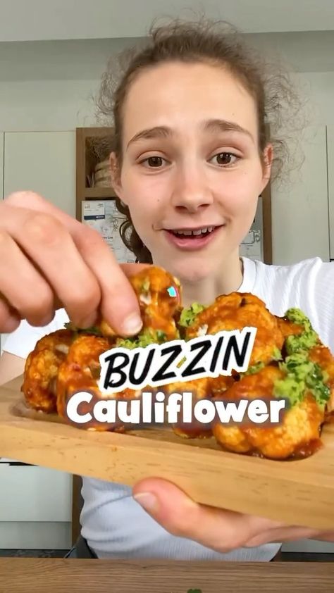 Vegan Food Recipes | BUZZIN’ CAULIFLOWER 💫Yes, it is buzzin’! 😎 By @fitgreenmind RECIPE (3 servings [served with half the sauce] each 290cal/6P/15C/22F): -1… | Instagram Tomato Paste Sauce, Vegan Cauliflower Recipes, Cauliflower Leaves, Vegan Food Recipes, Cauliflower Wings, Vegan Vitamins, Cauliflower Recipe, Cauliflower Steaks, Vegan Cauliflower