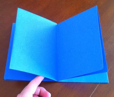 DIY: Instant paper books - Just One Mom Trying Aesthetic Origami, Craft Ideas For Beginners, Book Binding Diy, Accordion Book, Paper Craft Ideas, Altered Book Art, Book Origami, Paper Dolls Printable, Paper Crafts Origami