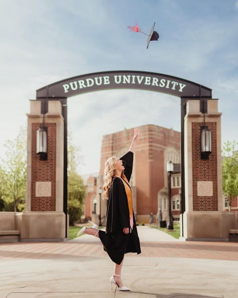 Kelly McPhail Photography | 🎓Congrats 2023 Purdue grads! 🎓I can’t thank you enough for trusting me to capture these memories for you! I have 3 more grad sessions to�… | Instagram Artist Graduation Pictures, Beach Graduation Pictures, Senior Graduation Pictures, Graduation Inspiration, Nursing Graduation Pictures, Dancing Pose, College Graduation Pictures Poses, Boilermaker, College Graduation Pictures