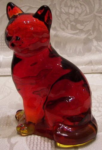 Red Glassware, The Glass Menagerie, Handwoven Earrings, Fenton Glassware, Glass Menagerie, Project Red, Blenko Glass, Glass Cat, Cat Figurines