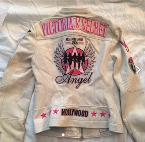 Leather Jacket With Patches, Jacket With Patches, Apartment Hunting, Victoria's Secret Angel, Living In La, Victoria Secret Fashion Show, 2000s Fashion, Dream Clothes, Fashion Killa