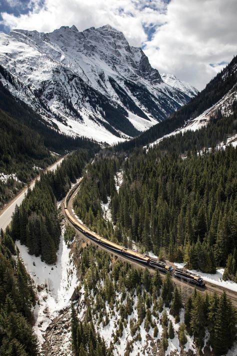 Aboard the Rocky Mountaineer Train, Canada's Greatest Landscapes Unfold Slowly | Condé Nast Traveler Rocky Mountains Aesthetic, Banff Aesthetic, Canada Rockies, Norwegian Girl, Canada Aesthetic, Rocky Mountaineer Train, 2025 Prayer, Rocky Mountaineer, Salmon Arm