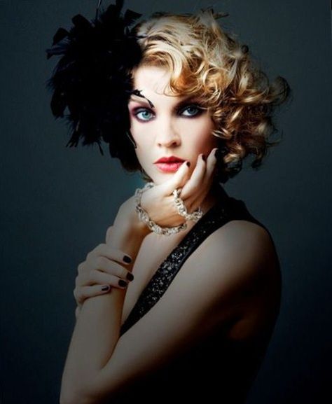 70 Most Delightful Short Wavy Hairstyles Roaring 20s Hairstyles, 1920 Hairstyles, Kręcony Bob, Hairstyles 1920, 20s Hair, Flapper Hair, Trendy We Fryzurach, Gatsby Hair, 1920s Hair