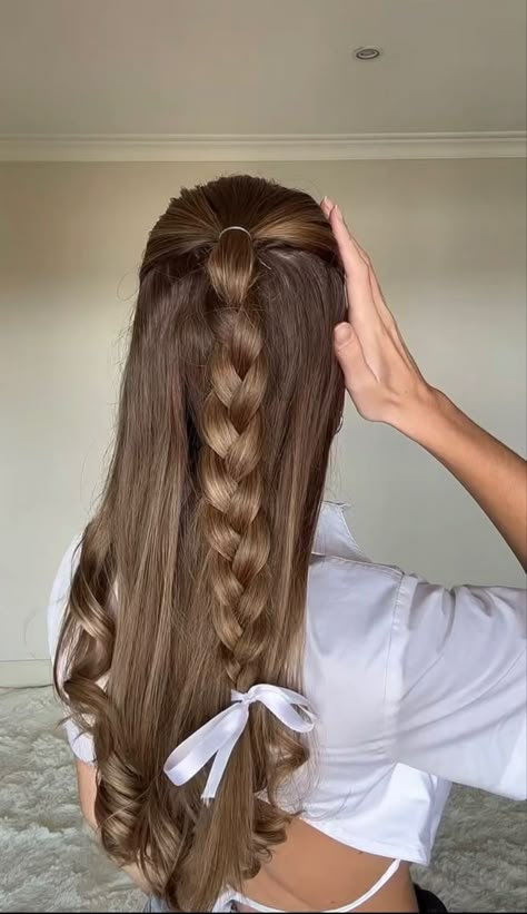 Ribbon Hairstyle, Heatless Hairstyles, Peinados Fáciles Para Cabello Corto, Hair Stylies, Hair Stylist Life, Easy Hairstyles For Long Hair, Hairstyles For School, Aesthetic Hair, Hairstyles Haircuts