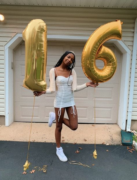 Dresses Birthday Sweet 16, Birthday Dresses 16 Sweet 16, Sweet Sixteen Dress Ideas, Birthday Dresses 16, Sweet 16 Outfits Casual, Birthday Outfit 16, Sweet 16 Guest Outfit, Sweet 16 Birthday Dresses, Sweet 16 Birthday Quotes