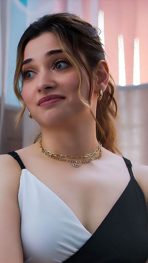 Tamanna Hd Images, Tamana Bhatiya Bold, Tamannaah Saree, Saree Black, Tamanna Bhatia, Actress Wallpaper, White Saree, Indian Actress Hot Pics, Beautiful Smile Women