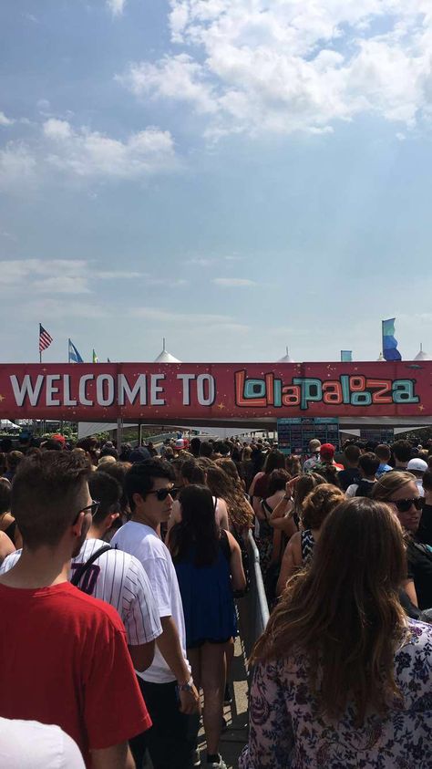 Lollapalooza Aesthetic, Lollapalooza 2022, Goals 2023, Lollapalooza Chicago, Plan For Life, Electric Forest, Electric Daisy Carnival, Vision Board Images, Dream Concert