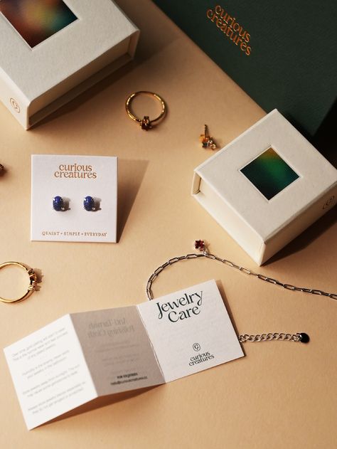 Innovative Jewellery Packaging, Jewellery Branding Design, Jewellery Packaging Ideas, Jewelry Packaging Ideas, Jewelry Unboxing, Jewellery Branding, Jewelry Packaging Design, Luxe Aesthetic, Jewelry Box Design