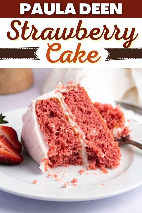 Try this Paula Deen strawberry cake the next time you want to wow a crowd! With just 6 ingredients for the cake, you'll have a refreshing summer dessert in no time flat. Strawberry Cake From Box Recipe, Strawberry Cake With Frozen Strawberries, Strawberry Cake Paula Deen, Strawberry Cake With Fresh Strawberries, Strawberry Pudding Cake, Strawberry Sheet Cake Recipe, List Of Desserts, Strawberry Sheet Cakes, Strawberry Crunch Cake