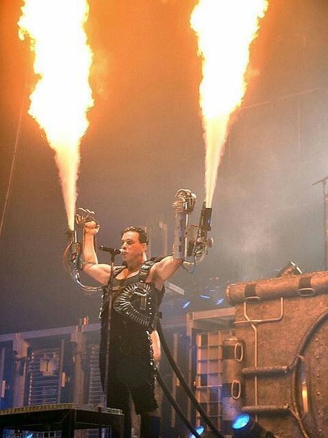 Seriously, their stage show never gets old. #ramstein #Till #Lindemann #German #Germany #industrial #heavy #metal #fire #flame #pyro Til Lindemann, Curco Vein, Metal Meme, Richard Kruspe, Till Lindemann, Band Humor, Band Memes, Music Memes, Metal Music