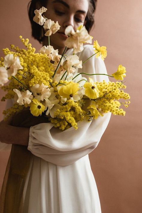 Yellow Wedding Palette, Yellow Wedding Inspiration, Fresh Wedding Flowers, Wedding Palette, 100 Layer Cake, Yellow Wedding, Bridal Inspo, Wedding Flower Arrangements, Lorde