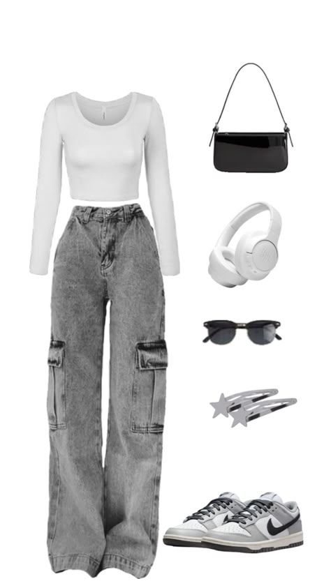 #outfitinspo #vibes #beauty #black #white Casual College Outfits, Casual Preppy Outfits, Trendy Outfits For Teens, Everyday Fashion Outfits, Casual Day Outfits, Quick Outfits, Easy Trendy Outfits, Simple Trendy Outfits, Cute Everyday Outfits