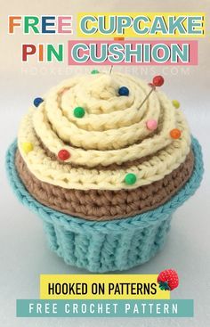 Free Cupcake Pin Cushion Crochet Pattern - A cute life sized stuffed and weighted cupcake, perfect for storing your pins. You can use this free pattern to make play food too. A great scrap yarn project, free on the Hooked On Patterns blog. #crochet #freecrochetpattern #cupcake #pincushion #lovecrochet #freepattern #sewing #crafts #hobby Crochet Sweets, Pin Cushion Pattern, Cushion Crochet Pattern, Free Form Crochet, Cushion Crochet, Crochet Cake, Crochet Cupcake, Pola Amigurumi, Crochet Food