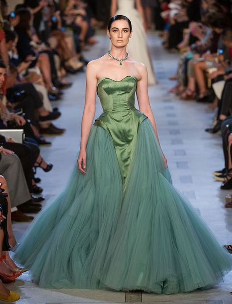 Look Gatsby, Runway Fashion Couture, فستان سهرة, Gala Dresses, Fantasy Dress, Zac Posen, Fantasy Fashion, Mode Vintage, Mode Inspiration