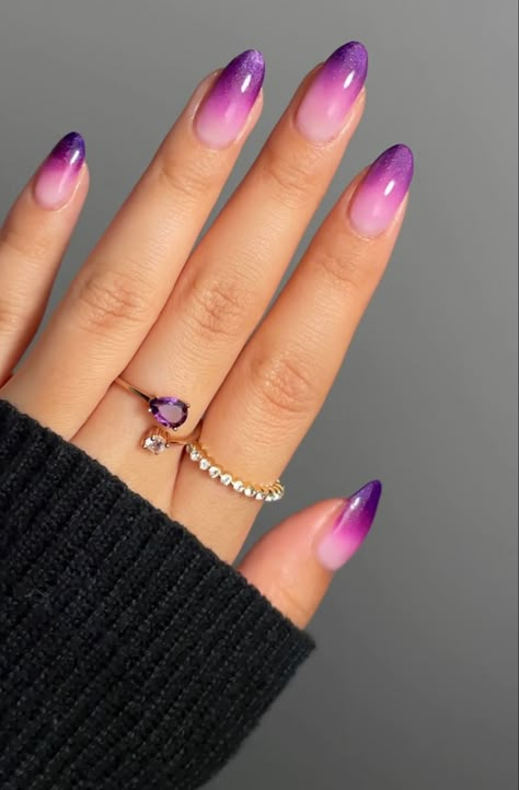 Purple Amber Nails, Birthday Chrome Nails, Chrome Ombre Nails Designs, Sleeping Beauty Nails, Violet Nails, Purple Ombre Nails, Lilac Nails, Gel Toe Nails, Chrome Nails Designs