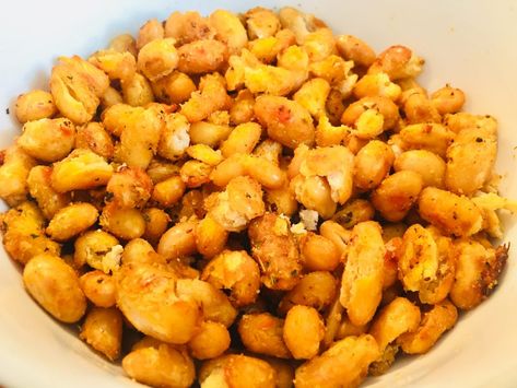 Air Fried Cannellini Beans, Air Fryer Cannellini Beans, Roasted Cannellini Beans, Canelli Bean Recipes Easy, Wfpb Snacks, Cannellini Beans Recipes, Vegan Apps, Bean Chips, Bean Snacks