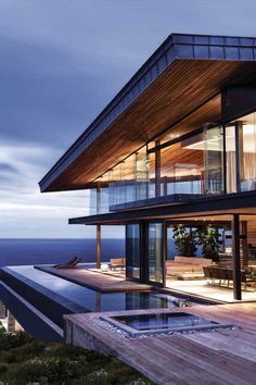 Tricked out double volume cliff-top estate in South Africa: Cove 3 House Home Designs Exterior, Architecture Luxury, Paint Modern, Modern Home Design, Design Seeds, Design Exterior, Pool Spa, Dream House Exterior, House Goals