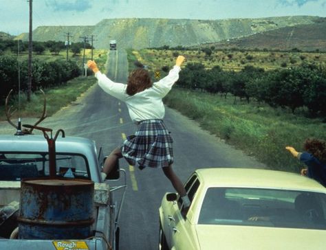 Still from Footloose, only one of the best 80s films. <3 Footloose Aesthetic 1984, Footloose Costumes, Footloose Musical, Footloose 1984, Footloose Movie, 80s Movies, Movies And Series, Film Serie, Film Stills