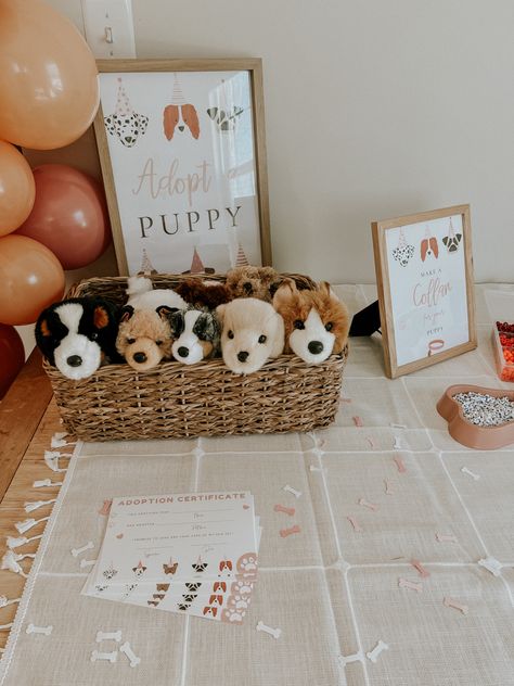 Pup Themed Birthday Party, Three Year Old Birthday Party Dog, Dogs Birthday Ideas Decorations, Pets Party Theme, Dogs Third Birthday, 1st Birthday Party Dog Theme, Food For Puppy Theme Party, Puppy Dog Birthday Party Ideas, Dog Themed Party Foods