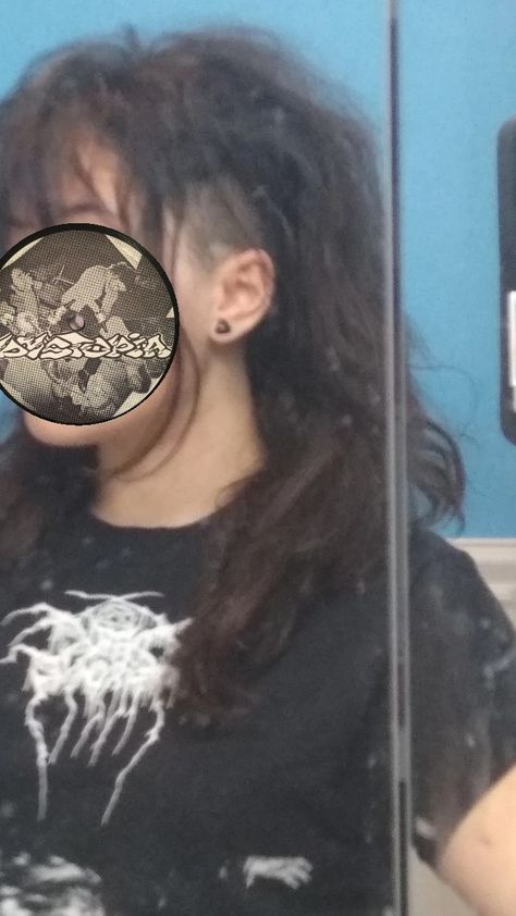 Deathhawk✯mullet✯hair inspo✯ Deathhawk Unstyled, Curly Deathhawk, Tomboy Haircut, Mullet Hair, Mullet Hairstyle, Motherboard, Hair Inspo, Hair Ideas, Cool Hairstyles