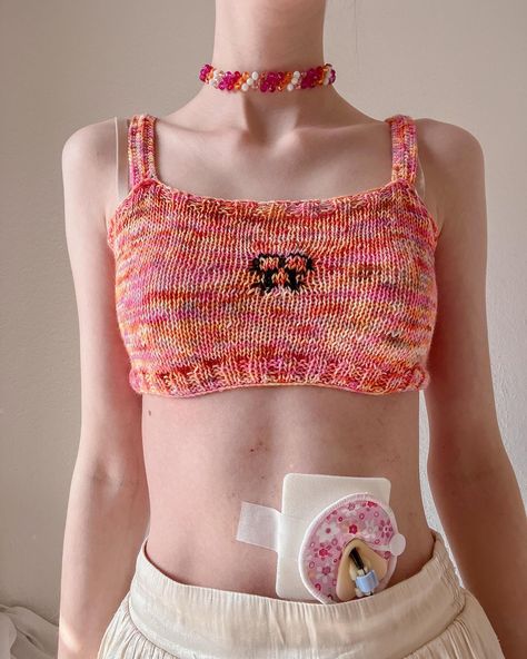 ✮*⭒⚢₊˚⋆Sunset lover top ⋆ ˚₊⚢⭒*✮ I am so incredibly PROUD of this top I made aaaahh. I bought this lovely hand dyed yarn with @rosegarden.ateliers in Berlin at @lalaineberlin last year and have been planning on making a queer crop top with it ever since. I started casting this project on a few days ago, finished it and then realised it didn’t fit the way I wanted it to. So I redid the whole thing 😃 It was honestly SO WORTH IT though! It fits so well and looks amazing in my humble opinion 🤭 ... Knitted Stuff, Sunset Lover, Dyed Yarn, Hand Dyed Yarn, Worth It, Hand Dyeing, Crochet Top, Dye, Yarn