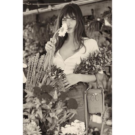 Shoot inspo! Boho Hippie Aesthetic, Flower Picking, Alyssa Miller, Beautiful Imperfections, Smelling Flowers, Hippie Aesthetic, Sea To Shining Sea, Holistic Beauty, One Million