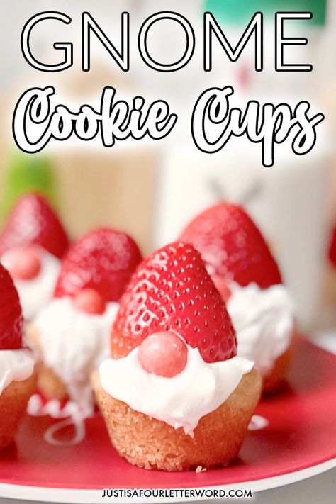 Making cute food during the holidays is so much fun. And the best part is you only need 4 ingredients to make these adorable Gnome cookie cups. Perfect for a Christmas cookie exchange! Gnome Cookies, Gnome Cookie, Cookies Aesthetic, Smoothie Flavors, Desserts Christmas, Cookies Ideas, Cookies Easy, Christmas Cookie Exchange, Recipes Christmas