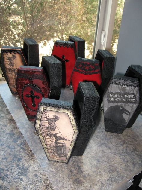 Awesome altered gothic coffin boxes... To go with the Halloween Barbies. Gothic Crafts, Gothic Coffin, Coffin Box, Halloween Coffin, Goth Home Decor, Goth Decor, Gothic Decor, Gothic Home Decor, Halloween Props