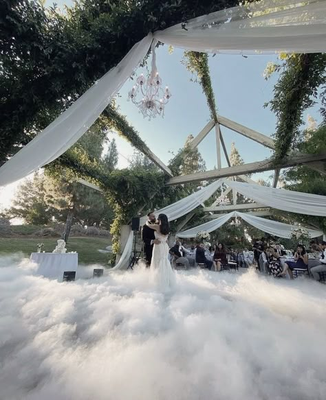 Wedding In The Clouds, Wedding Venue Dance Floor, Dance Floor Wedding Ideas, Big Dance Floor Wedding, Httyd Wedding Theme, Outdoor Wedding Dance Floor Ideas, Grass Dance Floor Wedding, Fog Dance Floor, Winter Wedding Venue Ideas