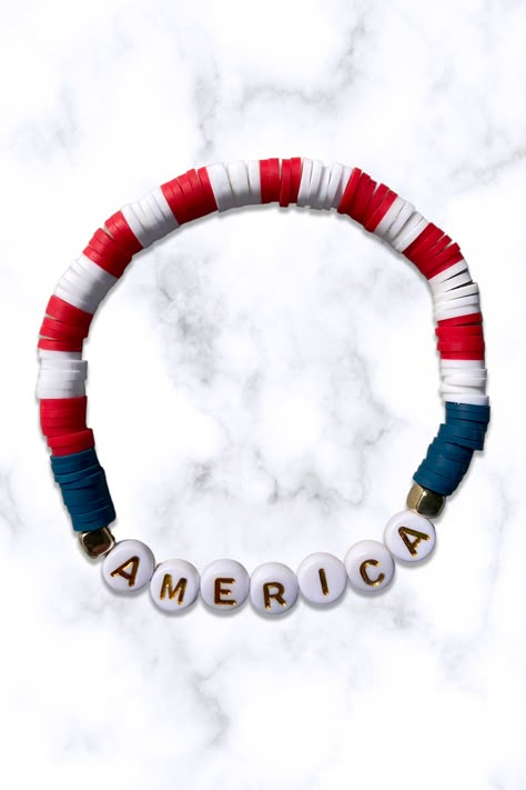 Clay Bead Bookmark, Keychain Ideas Clay Beads, Clay Bead Bracelet Ideas Friendship, Camo Clay Bead Bracelet, Country Bracelets Diy, Usa Bracelet Ideas, July 4th Clay Bead Bracelets, Clay Bead Bracelet Ideas To Sell, Patriotic Clay Bead Bracelets