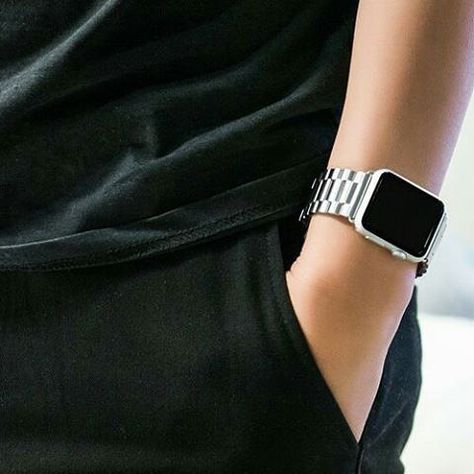 Casual 3-link  #applewatch band in action. Check out alternativewatchband or our profile for more. #apple #iwatch #smartwatch #stainless #silver Apple Watch Bands Fashion, Apple Watch Wristbands, Apple Watch Fashion, Apple Watch Series 7, Apple Band, Apple Watch Sport, Apple Watch Series 2, New Apple Watch, Apple Watch Case