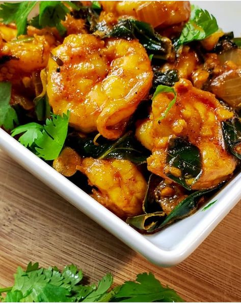 Keto Curry Shrimp n Greens — I Can Eat That Keto Curry, Keto Shrimp, Curry Shrimp, Low Carb Lifestyle, Food Keto, Low Carb Recipe, Red Chili Powder, Mashed Cauliflower, Keto Recipes Dinner