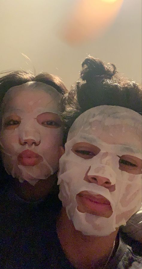 Face Mask Photos With Boyfriend, Goofy Girlfriend Aesthetic, Couples Self Care Aesthetic, Boyfriend Taking Care Of Sick Girlfriend Aesthetic, Couple Self Care Aesthetic, Gf Doing Bf Makeup, Face Mask Couple Pictures, Face Mask Couple Aesthetic, Goofy Relationship Aesthetic