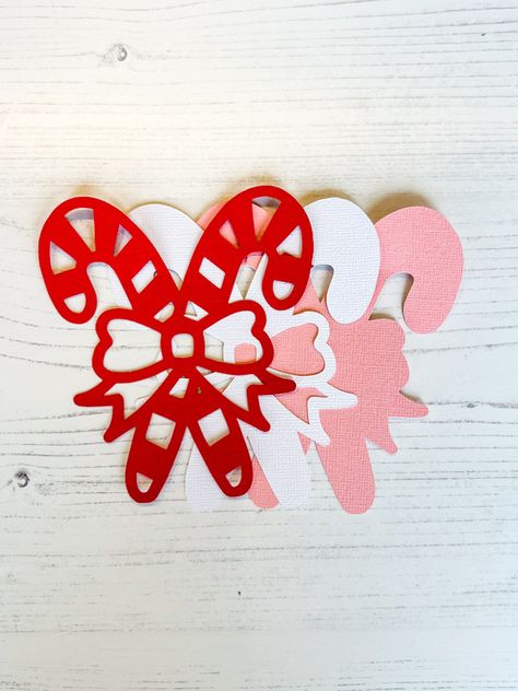 Free Layered Candy Cane SVG - Like Love Do Candy Cane Svg, Cardstock Crafts, Canes Decor, Christmas Gift Packaging, Christmas 3d, Christmas Craft Projects, Christmas Paper Crafts, Christmas Card Crafts, Card Crafts