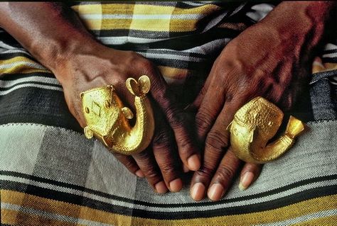 hands Fish Ring, Black Gold Jewelry, Ancient Jewelry, African Jewelry, African Culture, African Inspired, Ethnic Jewelry, Jewelry Inspo, Bling Bling