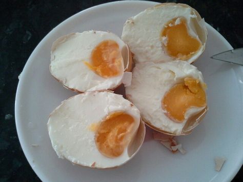 Homemade salted eggs Homemade Just Egg, Soft Boiled Soy Sauce Eggs, Soft Yolk Boiled Egg, Telur Bebek, Perfect Soft Boiled Egg, Salted Egg, Gifts, Quick Saves