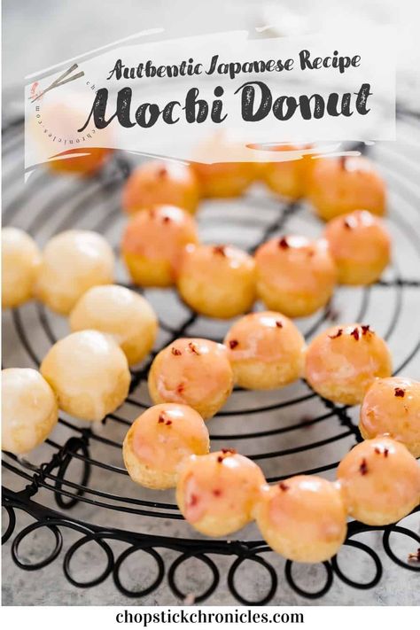 Mochi Donut "Pon-de-ring", a Japanese favourite, is a mix of a deep-fried donut (doughnut) with a mochi texture and taste inside. You can make these at home with easy to obtain ingredients. Step by step photo instructions & video. #mochidonut #mochidonuts #donutrecipe #mochidonutrecipe #japanesedonut #japanesesweets Japanese Donuts, Mochi Donuts Recipe, Mochi Recipes, Deep Fried Donuts, Mille Crepe Cake, Mochi Donut, Japanese Dessert Recipes, Mister Donuts, Mochi Recipe