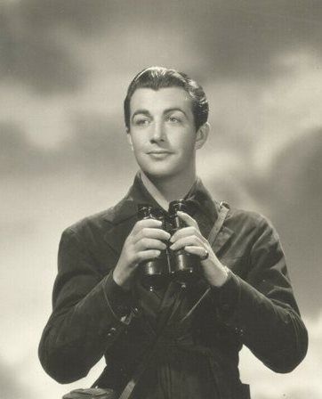 Robert Taylor Actor, Robert Taylor, Classic Film Stars, James Spader, Hollywood Men, Old Hollywood Stars, Studio Portrait, Famous Movies, Hollywood Legends