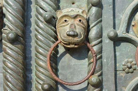 Medieval, Door, Doorknob, Old, Ancient, Architecture Bronze Door Handle, Medieval Door, Door Knobs And Knockers, Wink Wink, House Front Door, Classic Architecture, Old Door, Brass Knobs, Old Doors