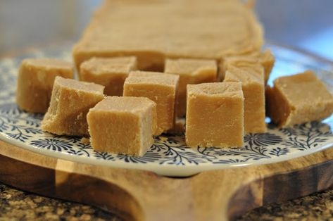 Mennonite Girls Can Cook: Peanut Fudge Scottish Tablet Recipes, Peanut Fudge, Scottish Tablet, Tablet Recipe, Mennonite Girls Can Cook, Berry Recipes, Scottish Recipes, Festive Food, Burns Night