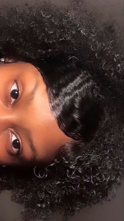 Swoop Afro Hairstyles, Afro With Swoop, Side Swoop Puff Natural Hair, Swoop On Natural Hair, Swoop Hairstyles Natural Hair, Afro Hair Dye, Swoop Hairstyles, Swoop Bangs, Hair References