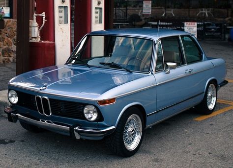 Bmw Electric Car, Bmw 2000, Bmw Old, Bmw 2002 Tii, Bmw Vintage, Carros Bmw, 2002 Bmw, Classic Bmw, Bmw Classic Cars