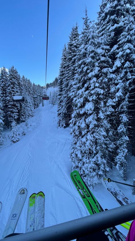 Dolomites Italy Skiing, Ski Girl Aesthetic, Switzerland Snow, Ski Italy, Snowboarding Aesthetic, Skiing Aesthetic, Ski Aesthetic, Aesthetic Party, Dolomites Italy