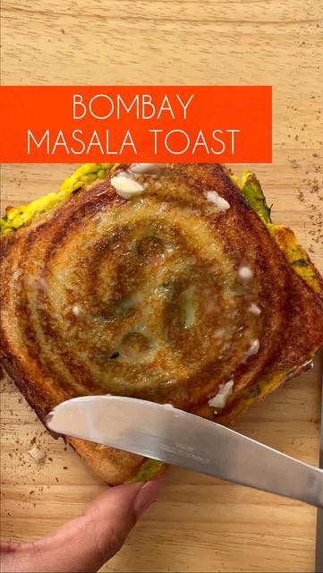 Masala Toast Sandwich, Bread Sandwich Recipe Indian, Masala Toast, Bombay Sandwich, Toasted Sandwich Recipes, Sandwich Recipes Indian, Bread Spread, Mumbai Street Food, Sandwich Bread Recipes