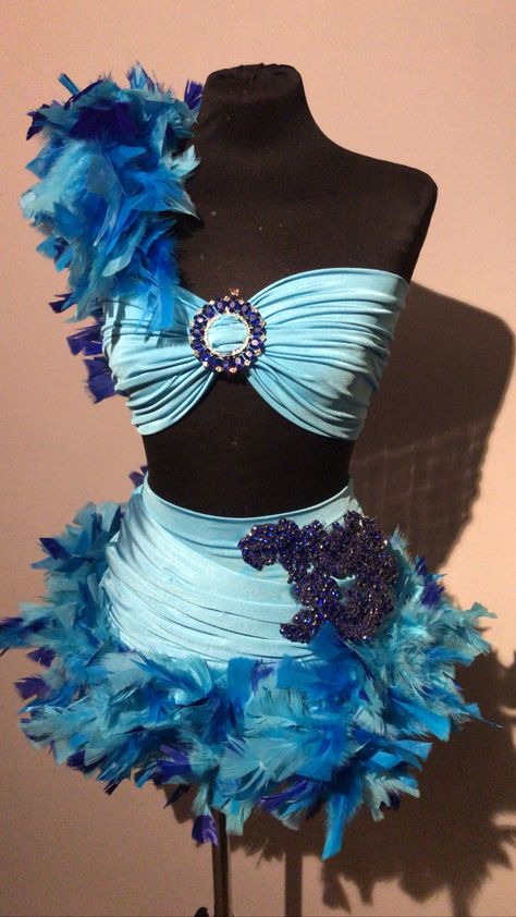 Turquoise two piece set decorated with turquoise and blue feather boa and diamond decoration on top Feather 2 Piece Outfit, Feather Carnival Costumes, Rio Carnival Prom Dress, Brazil Carnaval Costume, Brazilian Outfits Rio Carnival, Carnival Feather Costume, Rio Carnival Outfit Ideas, Brazil Festival Rio Carnival Outfit, Samba Carnival Costumes