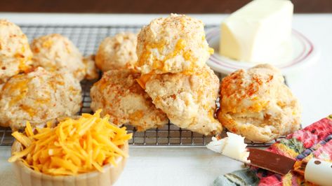 Easy cheese scones - in a hurry. Recipe  - Food.com Easy Tailgating Food, Tailgate Breakfast, Tailgating Food Ideas, Cheese Scones Recipe, Recipes For Game Day, Air Fryer Cheese, Easy Tailgate Food, 12 Oclock, Cheese Scone Recipes