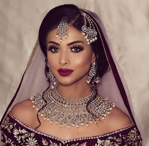 Indian Wedding Makeup, Asian Bridal Makeup, Drag Make-up, Pakistani Bridal Makeup, Wedding Makeup For Brown Eyes, Bridal Makeup Images, Desi Bride, Indian Wedding Inspiration, Bridal Outfit